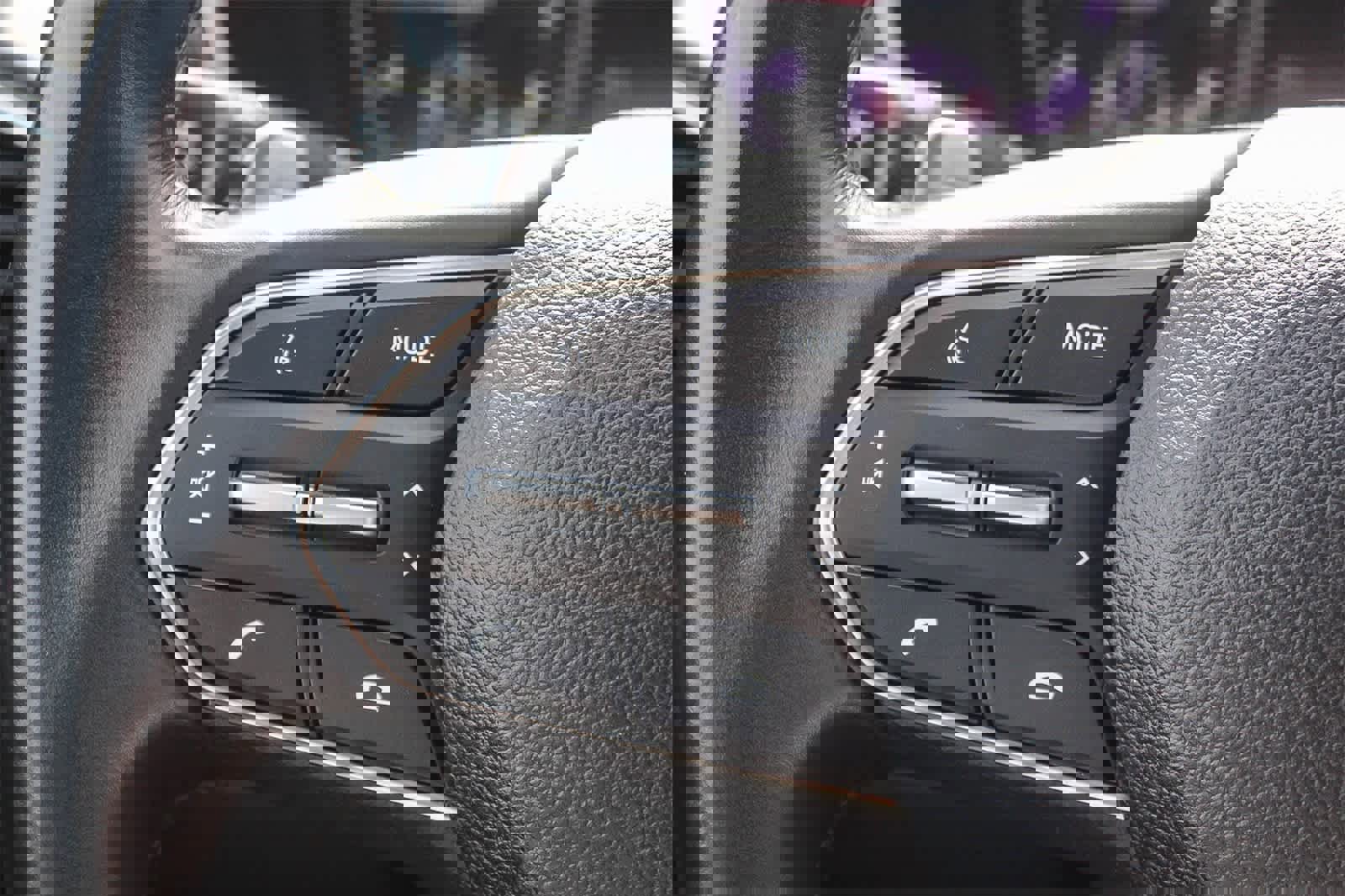 Used 2023 Hyundai Santa Fe SEL image 33