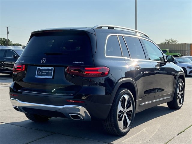 Used 2024 Mercedes-Benz GLB 250 4MATIC image 44