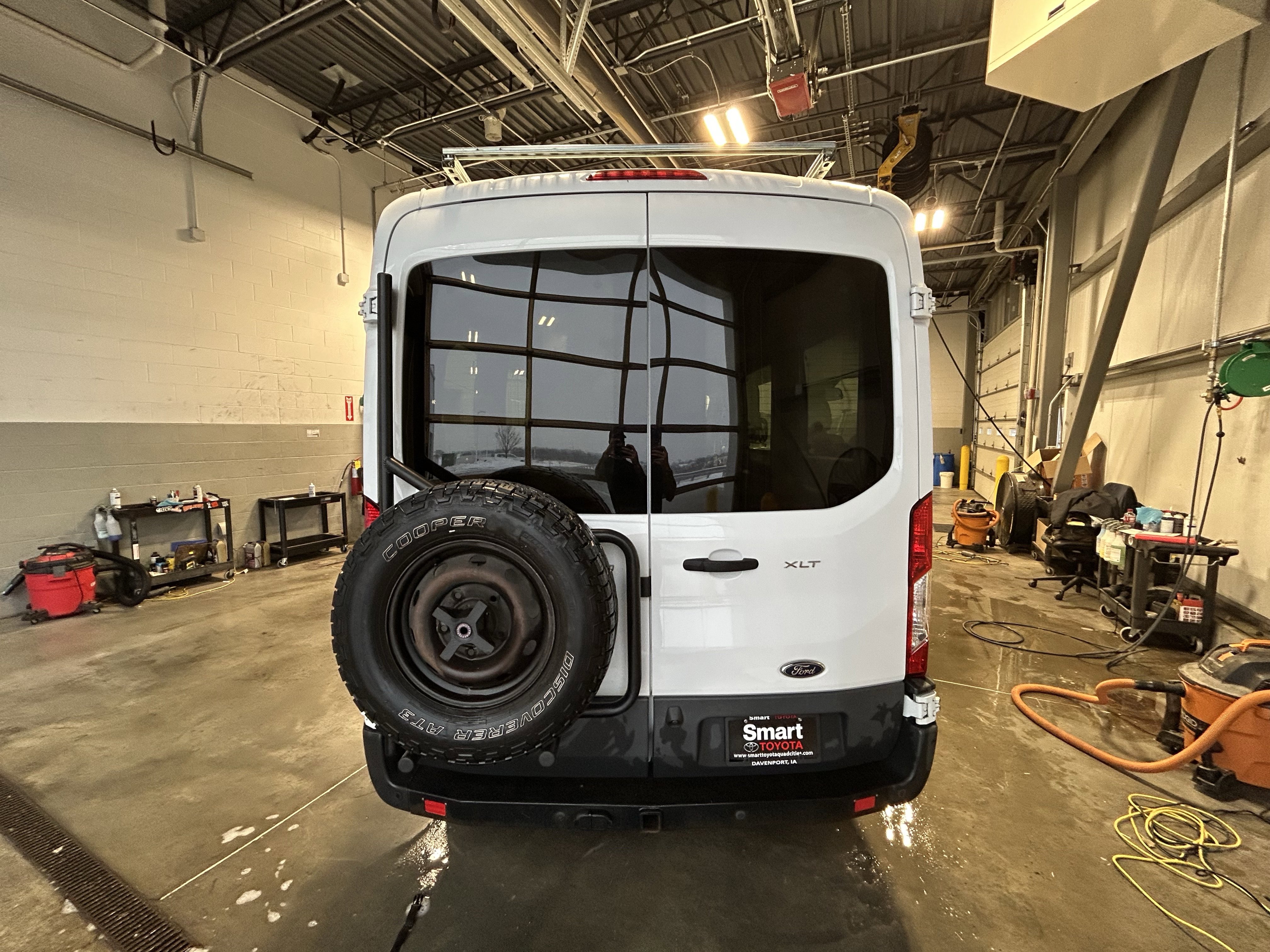 Used 2016 Ford Transit 150 XLT image 5