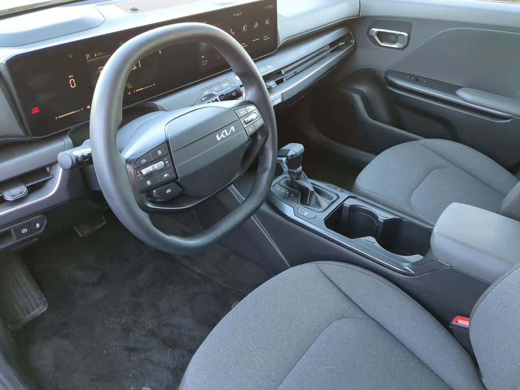 Used 2025 Kia K4 LXS image 14