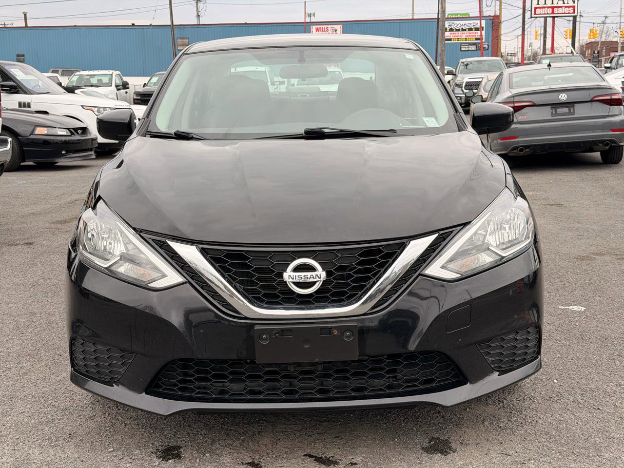 Used 2016 Nissan Sentra SV image 2