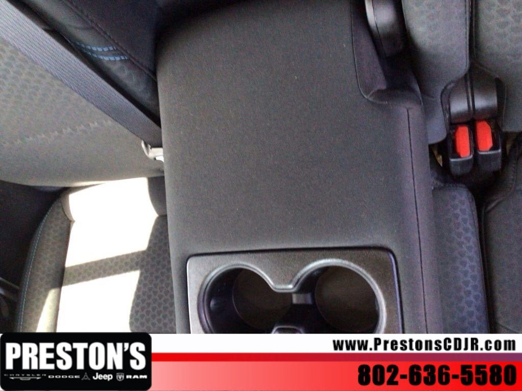 Used 2024 Jeep Wrangler Unlimited Rubicon 4xe AWD/4WD image 34