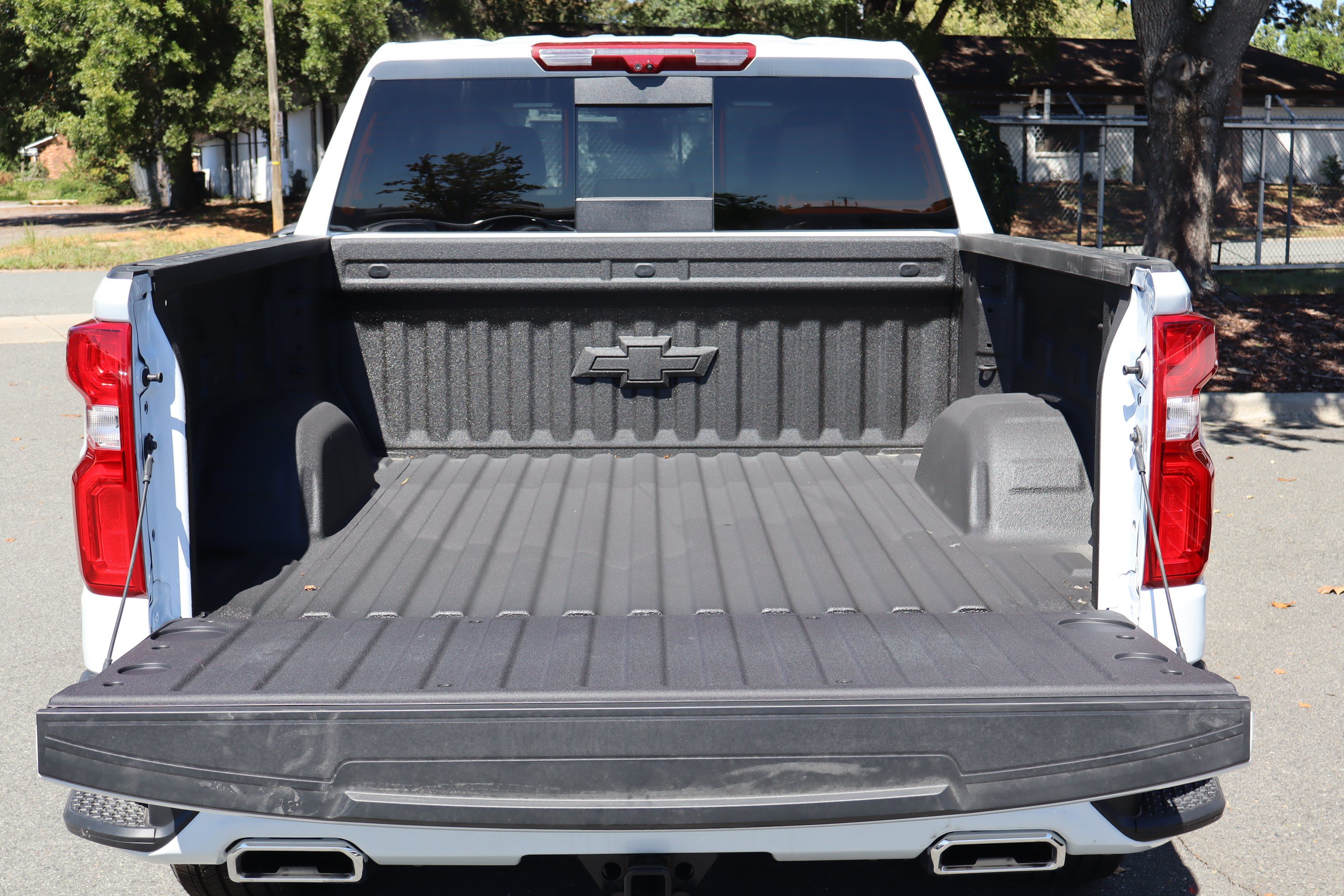 New 2026 Chevrolet Silverado 1500 High Country w/ High Country Premium Package AWD/4WD image 9