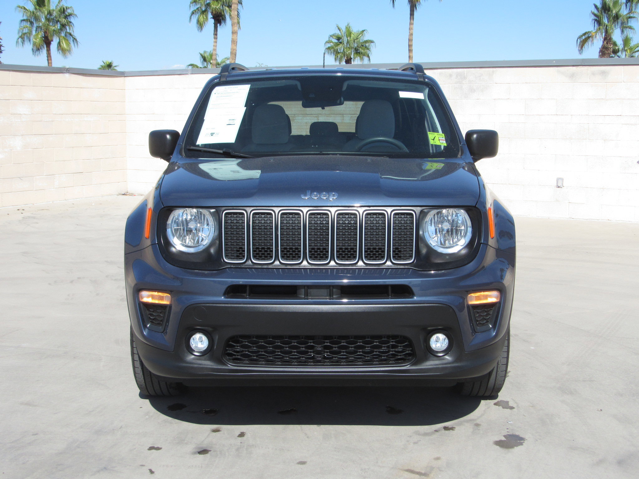 Used 2022 Jeep Renegade Latitude image 3