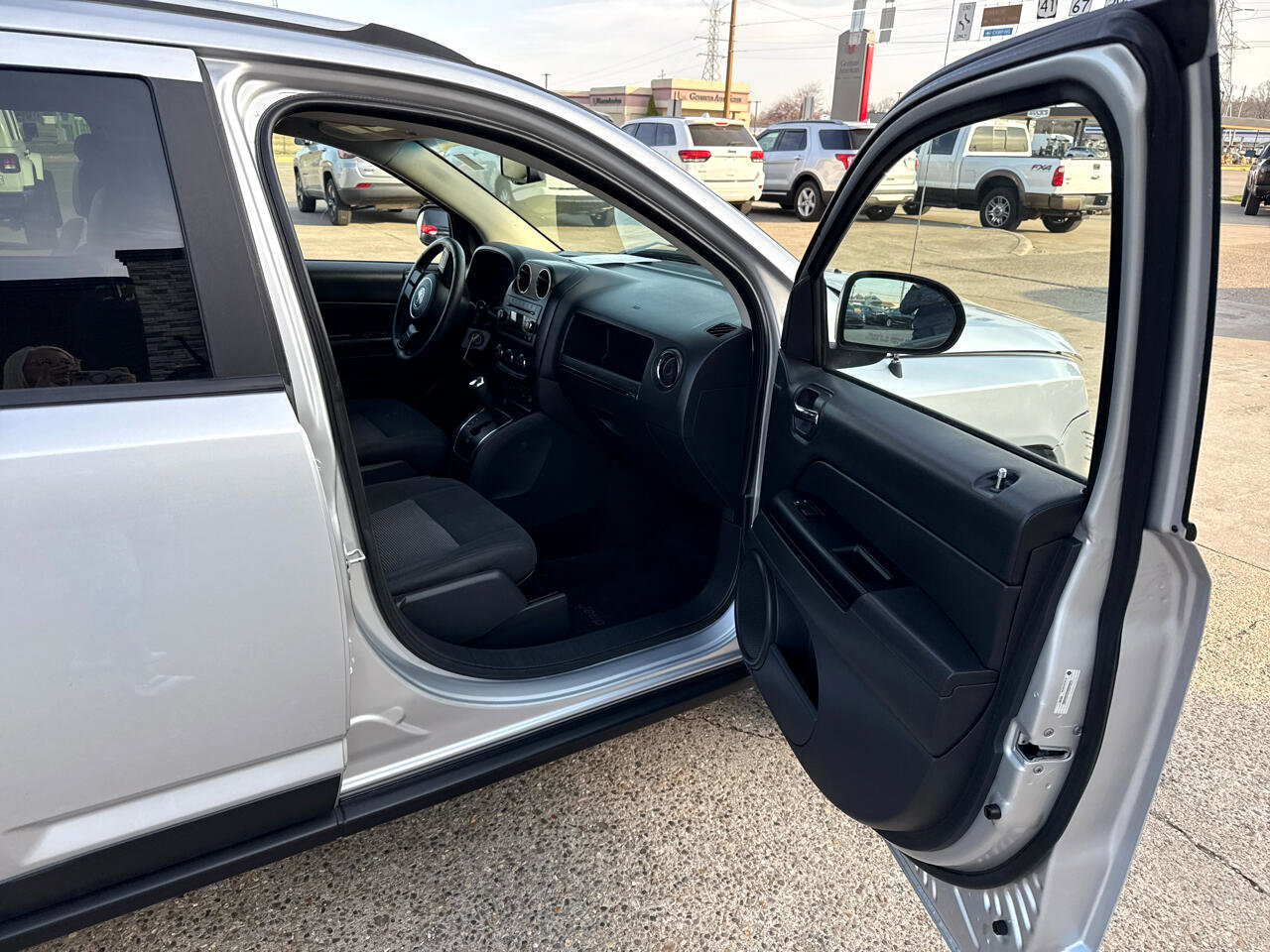 Used 2012 Jeep Compass Latitude image 16