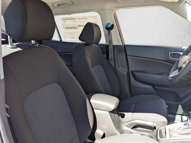 New 2026 Hyundai Venue SE image 21