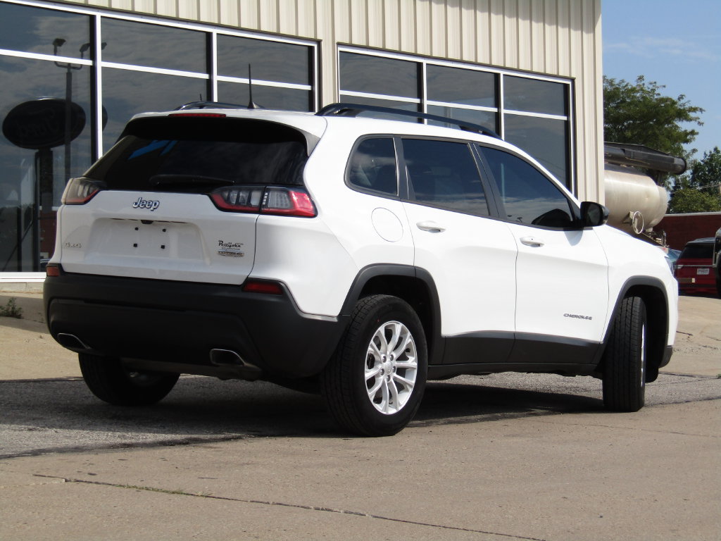 Used 2022 Jeep Cherokee Latitude Lux AWD/4WD image 3