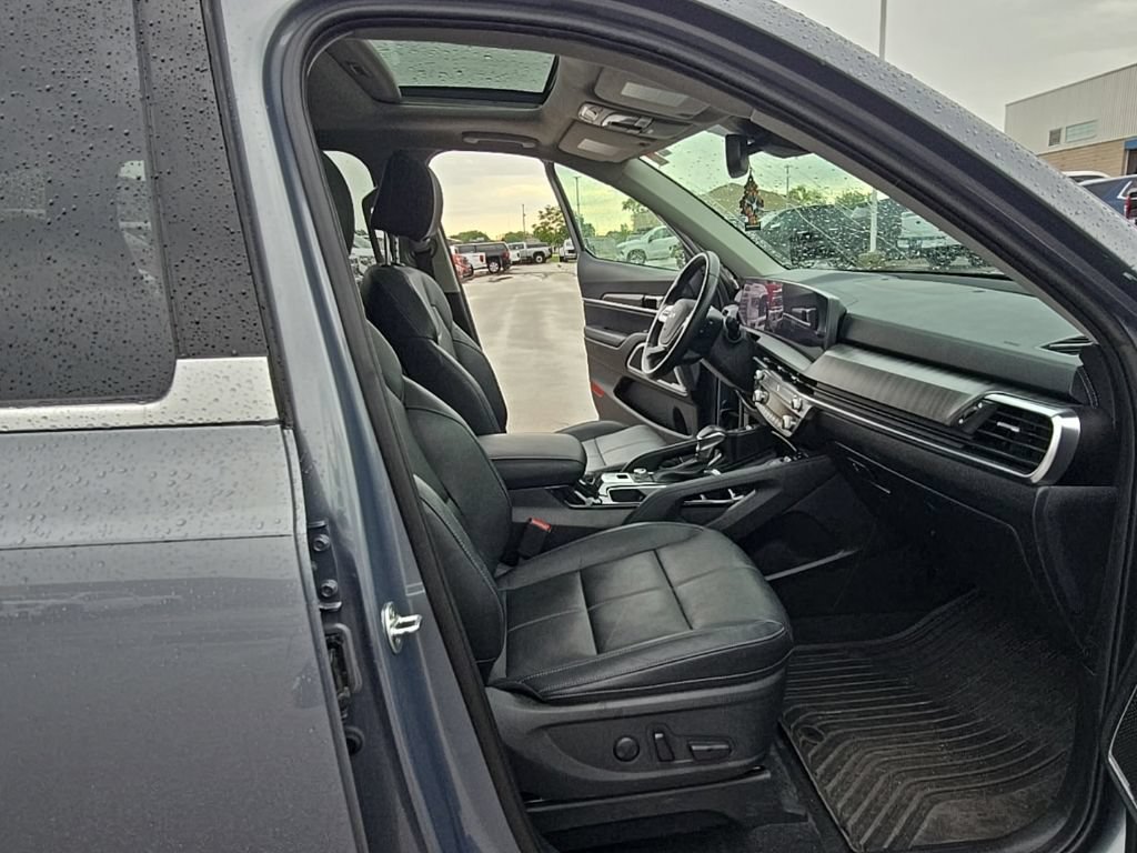 Used 2024 Kia Telluride SX w/ Towing Package AWD/4WD image 17