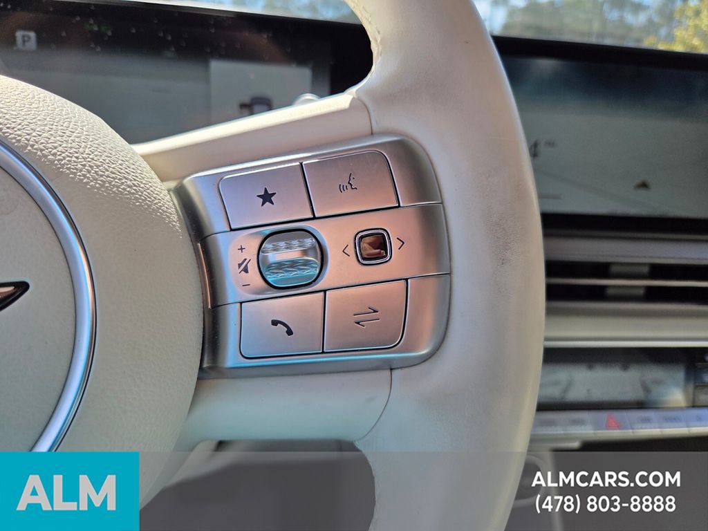 Used 2025 Genesis GV60 RWD image 26