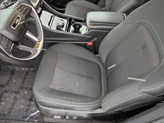 Used 2021 Jeep Grand Cherokee L Laredo w/ Luxury Tech Group I image 15