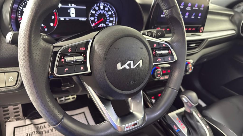 Used 2024 Kia Forte GT-Line w/ GT-Line Premium Package image 24