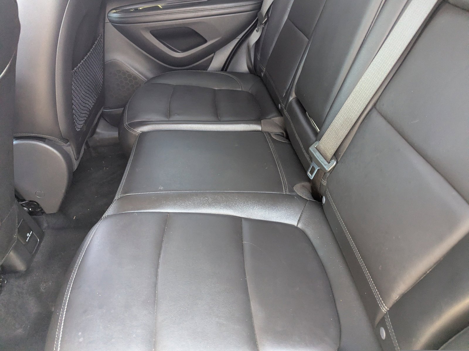 Used 2019 Buick Encore Essence w/ Experience Buick Package image 16