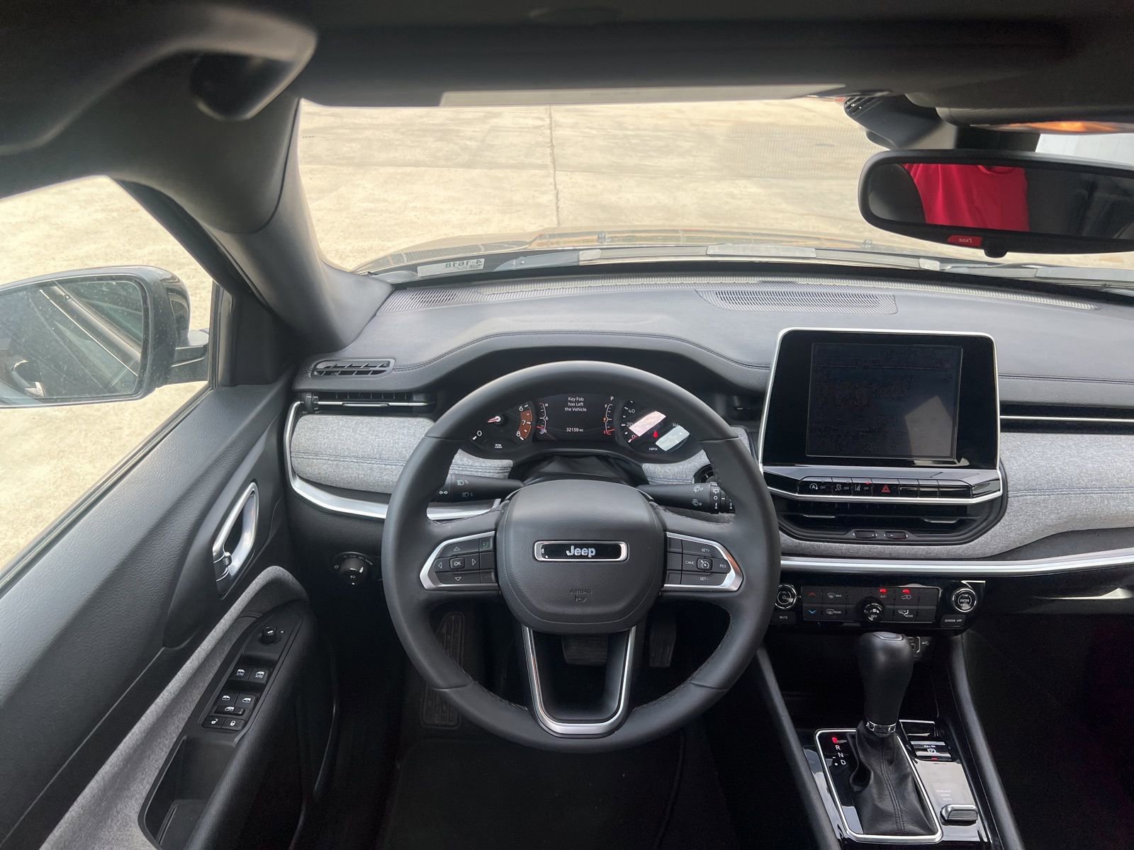 Used 2025 Jeep Compass Latitude image 11