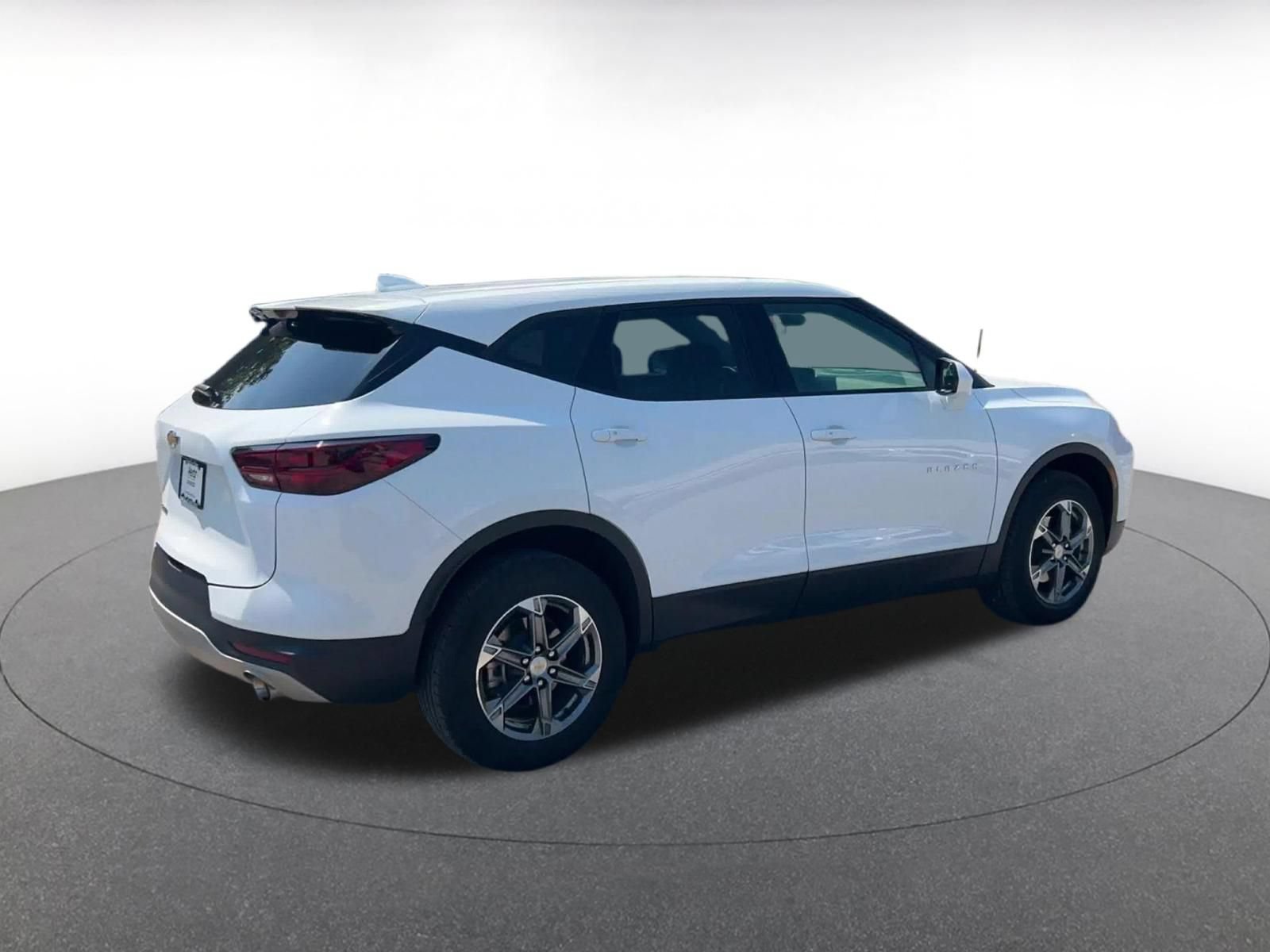 Used 2025 Chevrolet Blazer LT FWD image 15