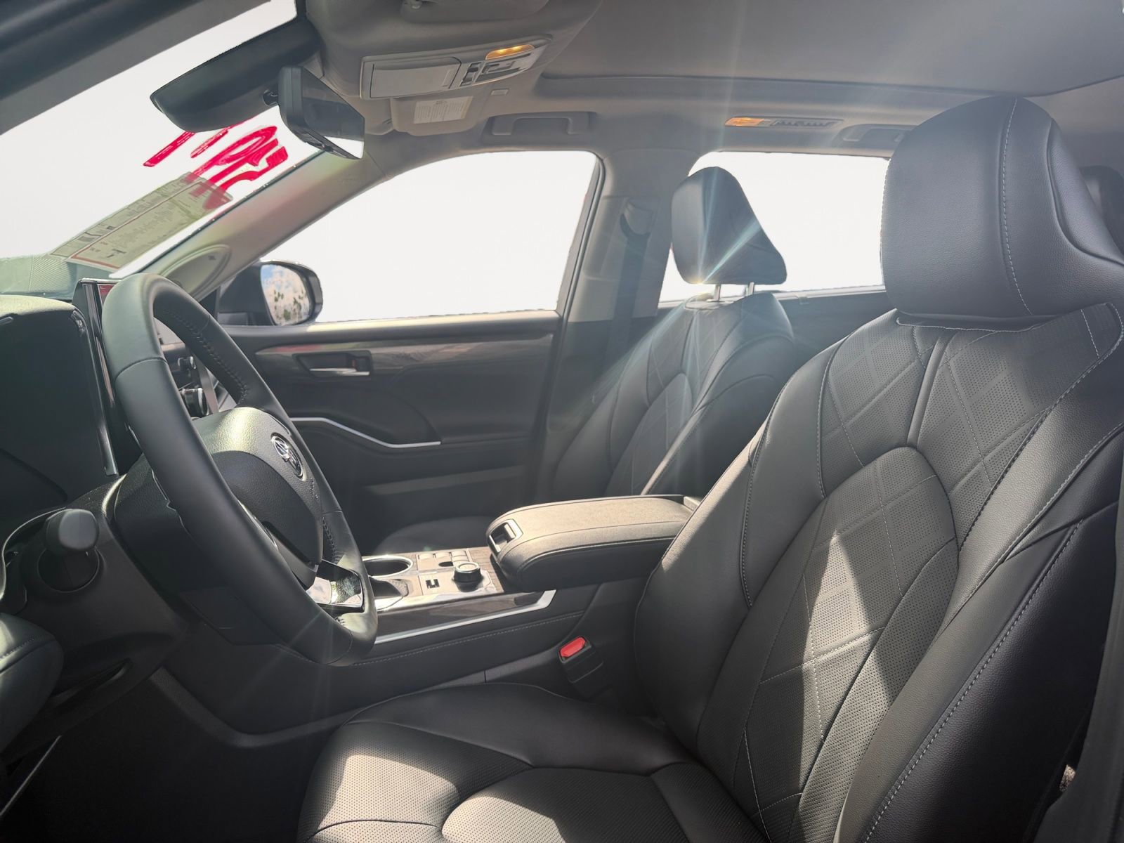 Certified 2025 Toyota Highlander Platinum image 9