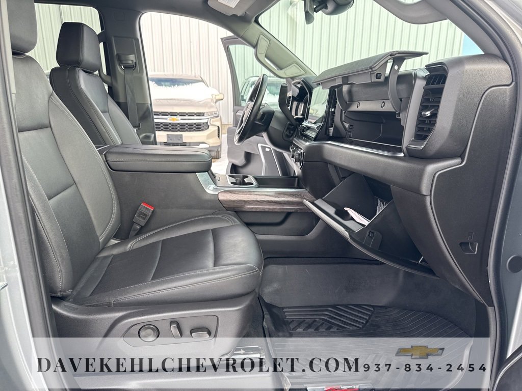 Used 2025 Chevrolet Silverado 3500 LTZ w/ LTZ Plus Package image 22