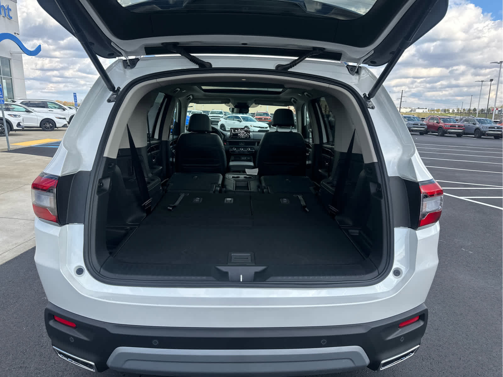 New 2025 Honda Pilot Touring image 59