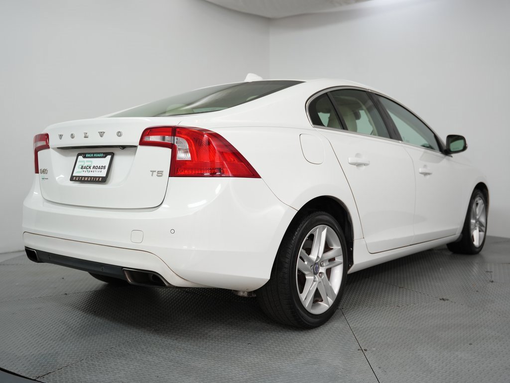 Used 2015 Volvo S60 T5 Platinum image 9