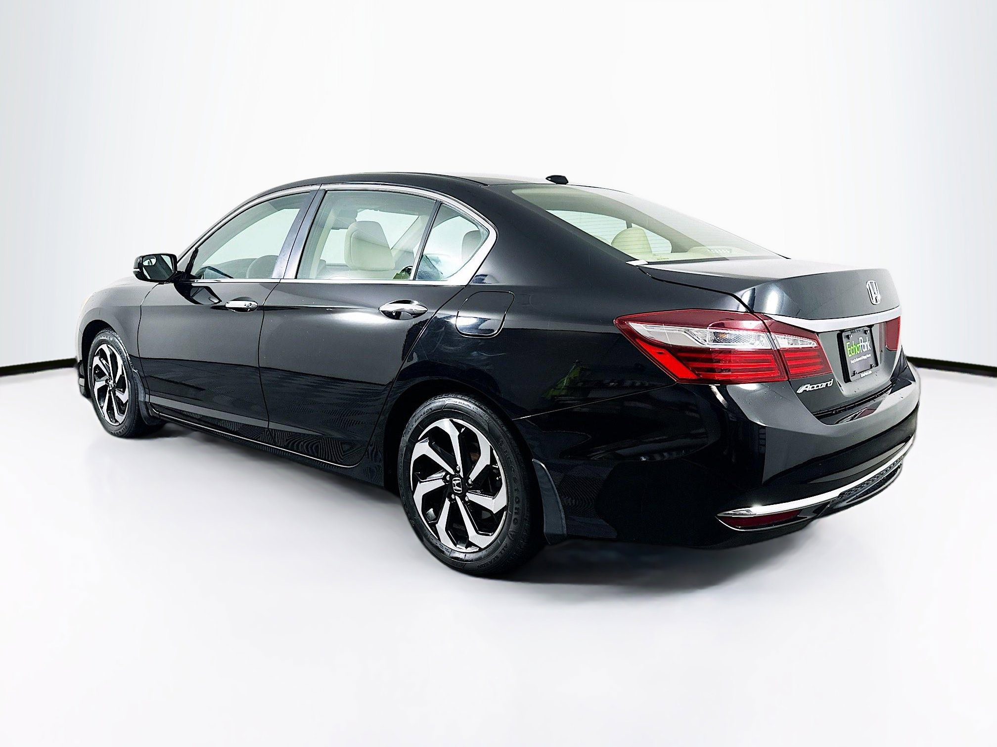 Used 2017 Honda Accord EX-L image 5