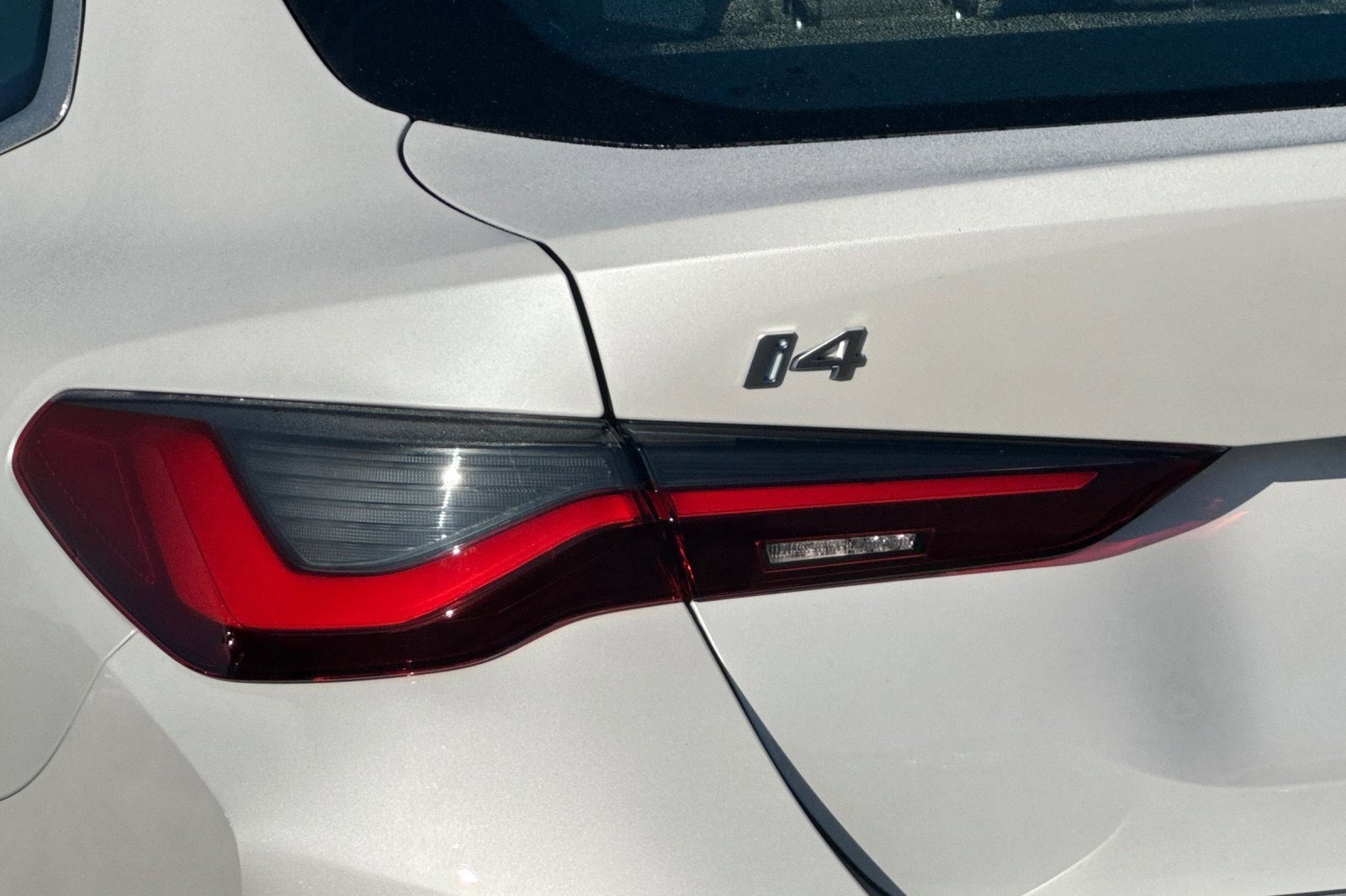 Used 2025 BMW i4 xDrive40i image 13
