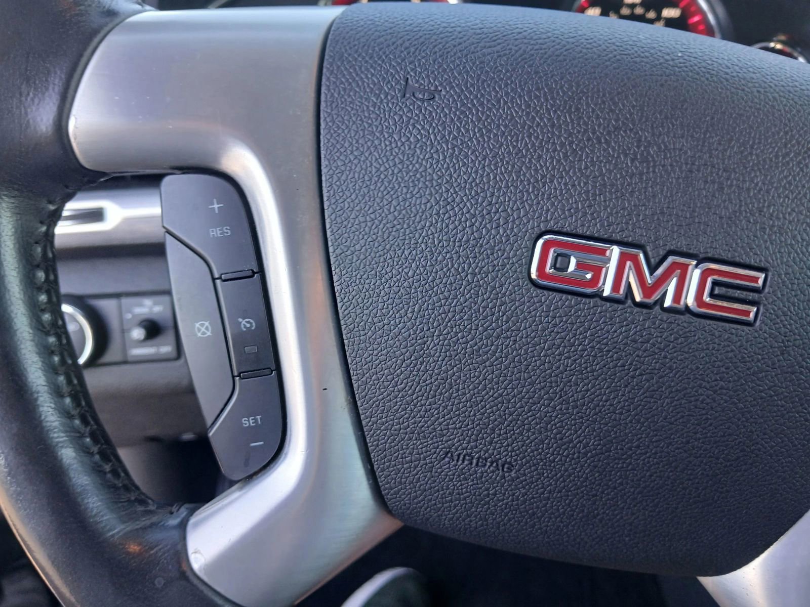 Used 2016 GMC Acadia SLT image 26
