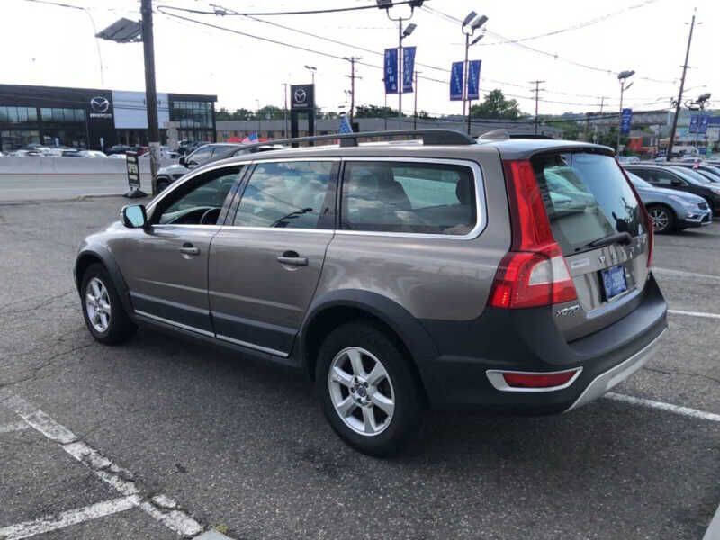 Used 2010 Volvo XC70 3.2 image 10
