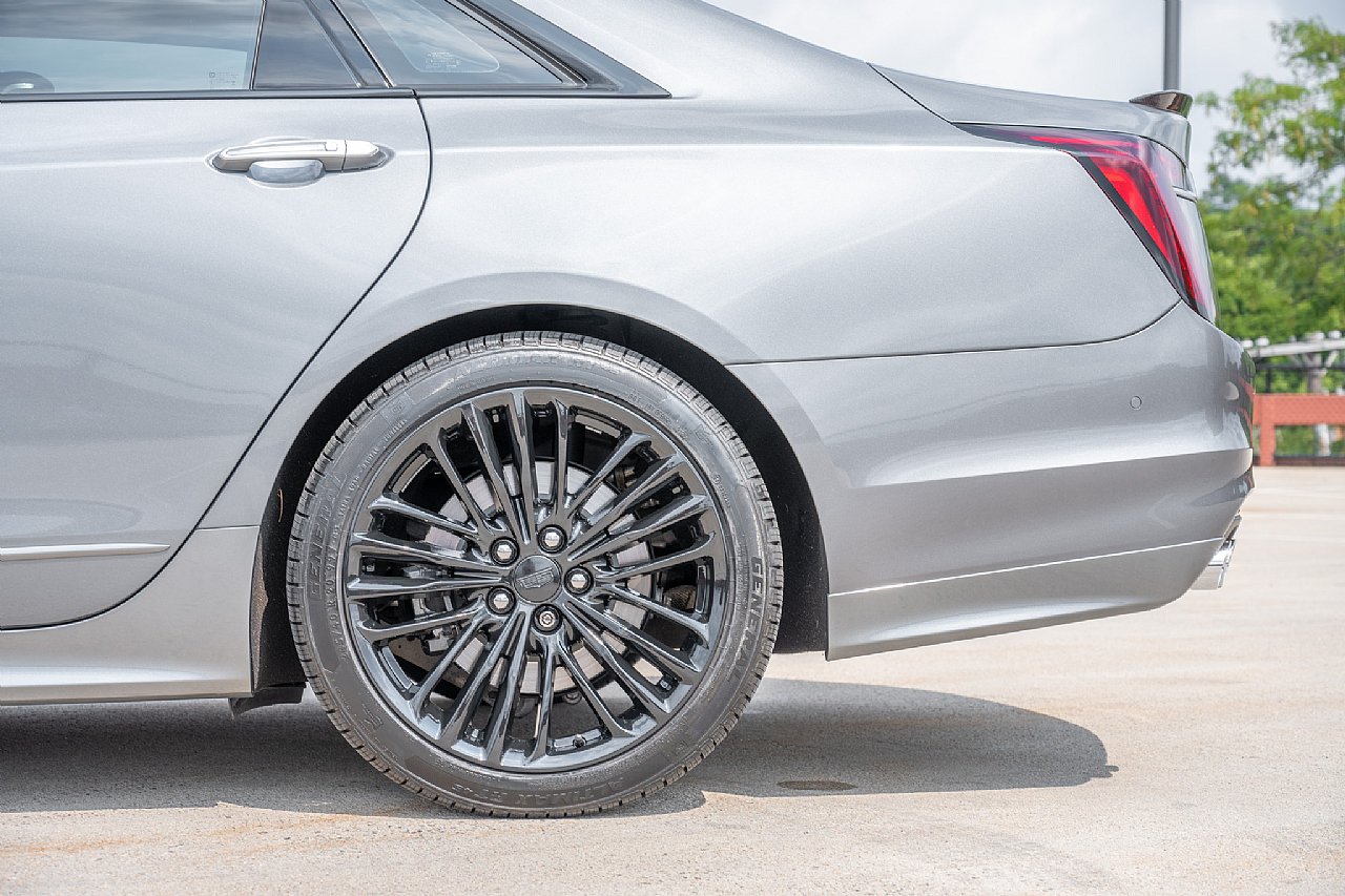 Used 2019 Cadillac CT6 V w/ Driver Assist Package AWD/4WD image 11