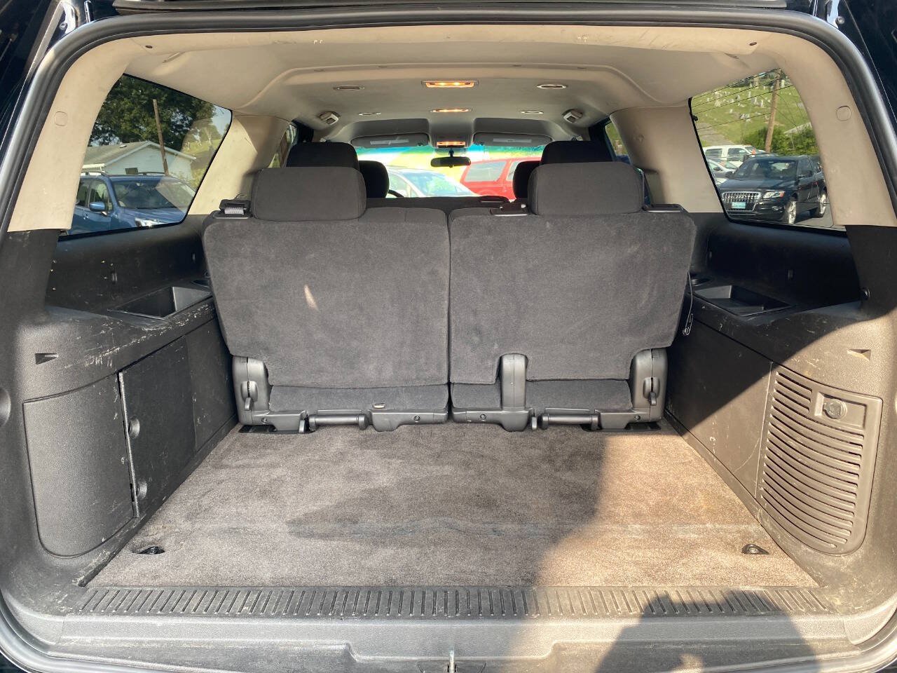 Used 2011 Chevrolet Suburban 2500 LS w/ Skid Plate Package AWD/4WD image 24
