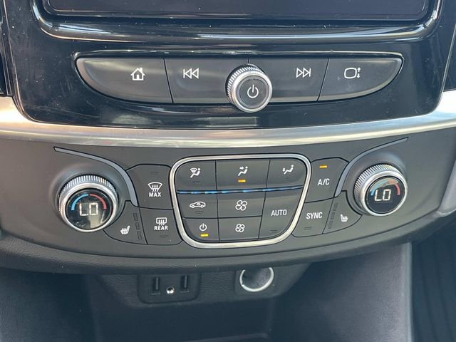 Used 2020 Chevrolet Traverse LT FWD image 31