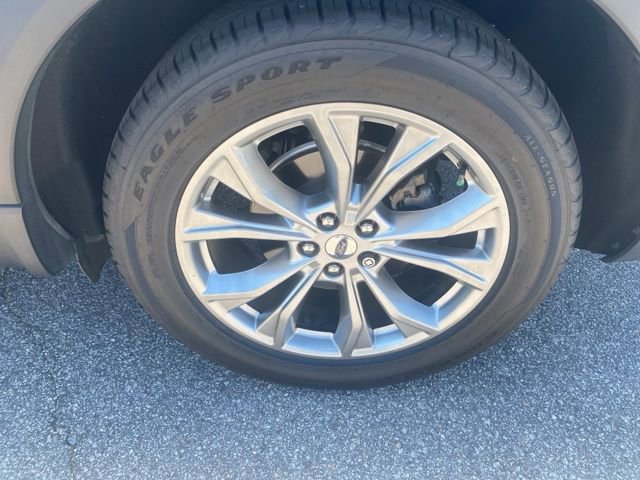 Used 2021 Ford Explorer XLT w/ Equipment Group 202A image 13