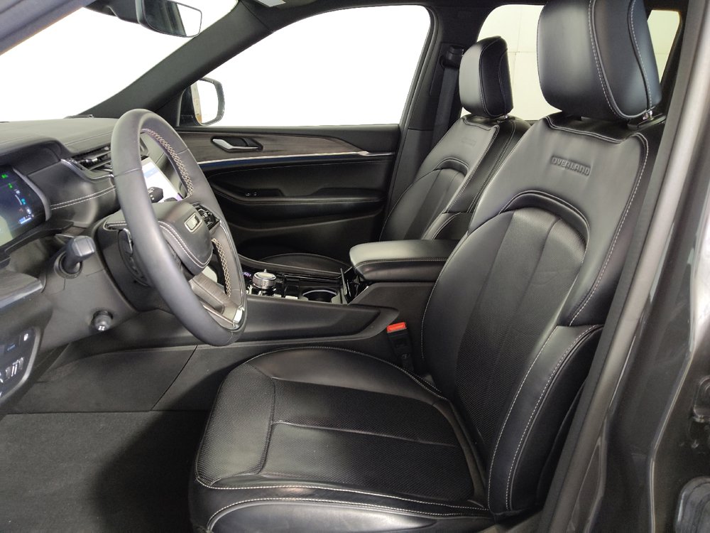 Used 2022 Jeep Grand Cherokee Overland AWD/4WD image 17