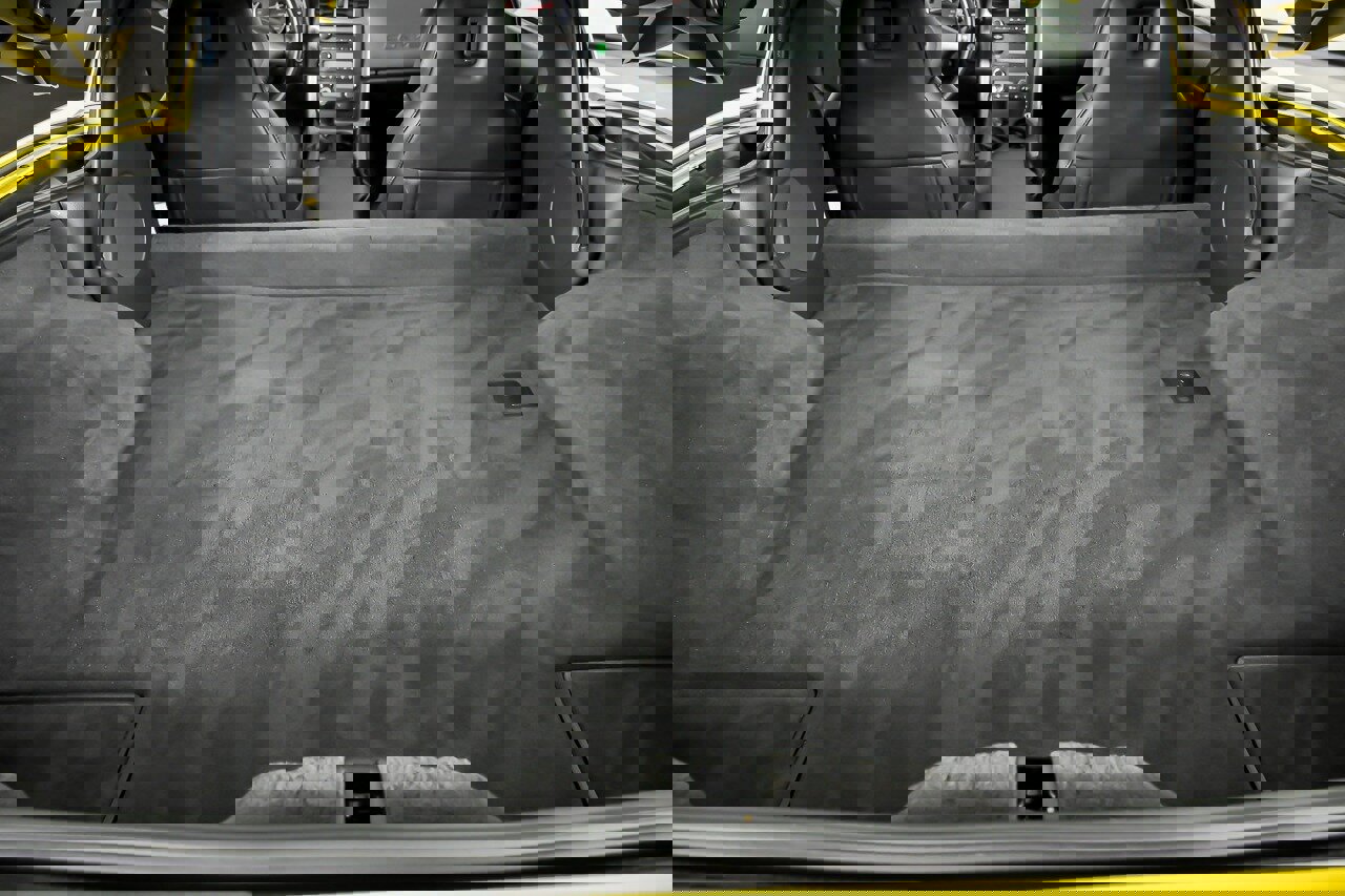 Used 2006 Chevrolet Corvette Z06 w/ Preferred Equipment Group image 17