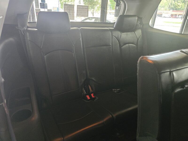 Used 2009 GMC Acadia SLT AWD/4WD image 18