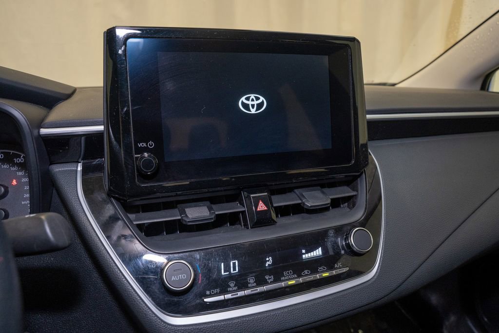 Used 2024 Toyota Corolla LE image 12