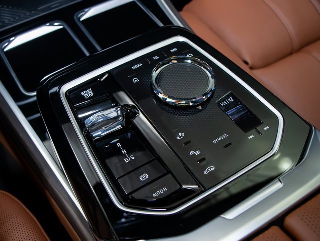 New 2026 BMW 760i xDrive w/ Executive Package image 19