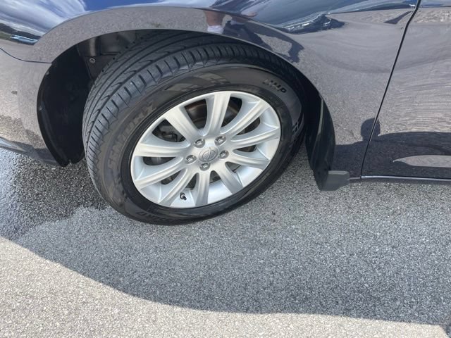 Used 2011 Chrysler 200 Touring FWD image 12