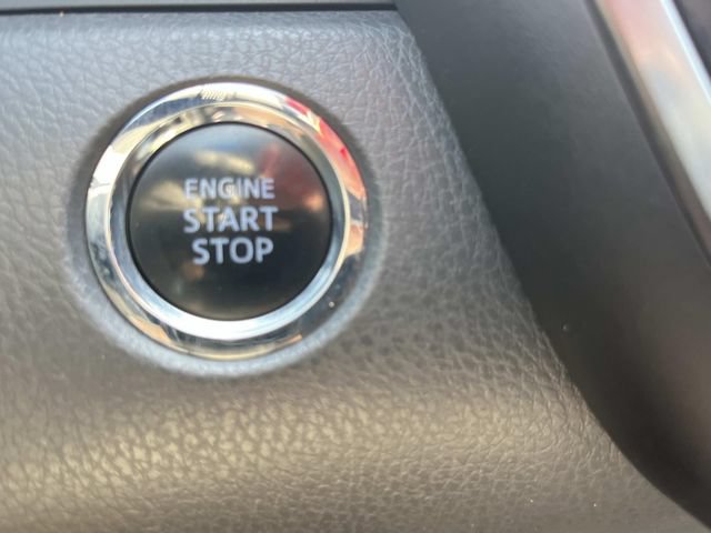 Used 2018 Toyota Camry XSE FWD image 37
