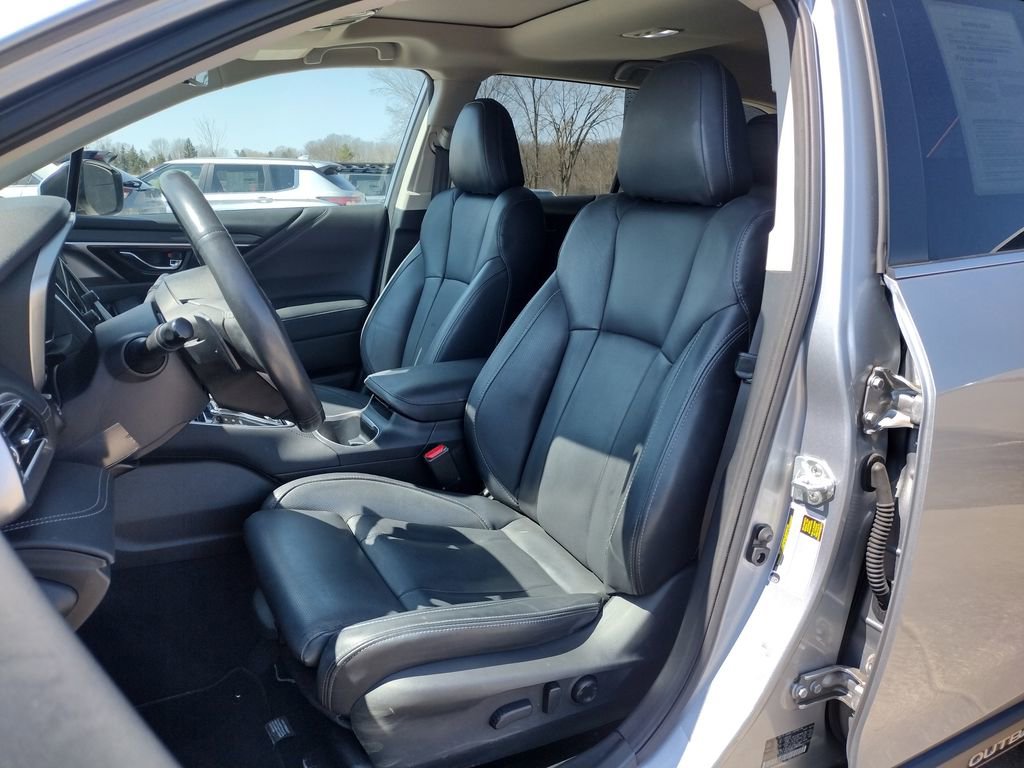 Used 2024 Subaru Outback Touring image 2