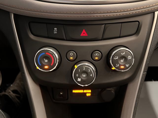 Used 2021 Chevrolet Trax LT w/ Premium Seat Package image 22