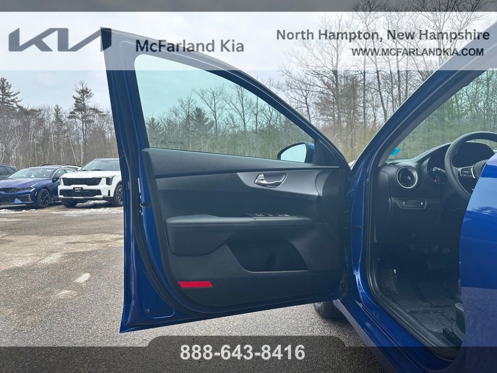 Used 2023 Kia Forte LXS image 12