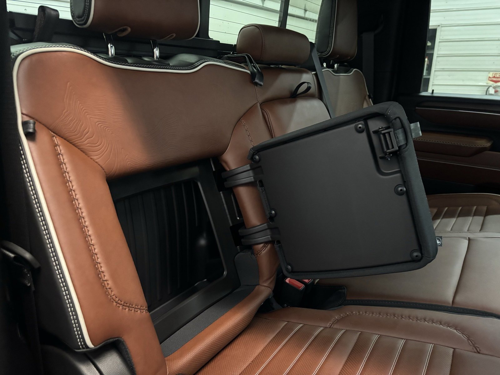 Used 2024 GMC Sierra 3500 Denali Ultimate image 38