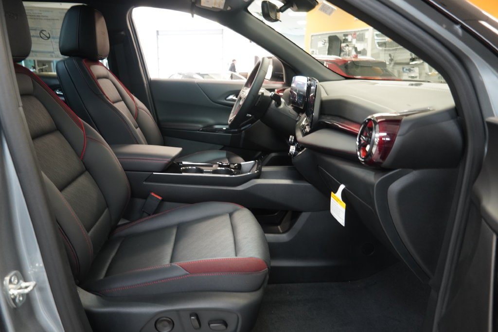 New 2027 Chevrolet Equinox RS w/ Safety and Technology Package AWD/4WD image 38
