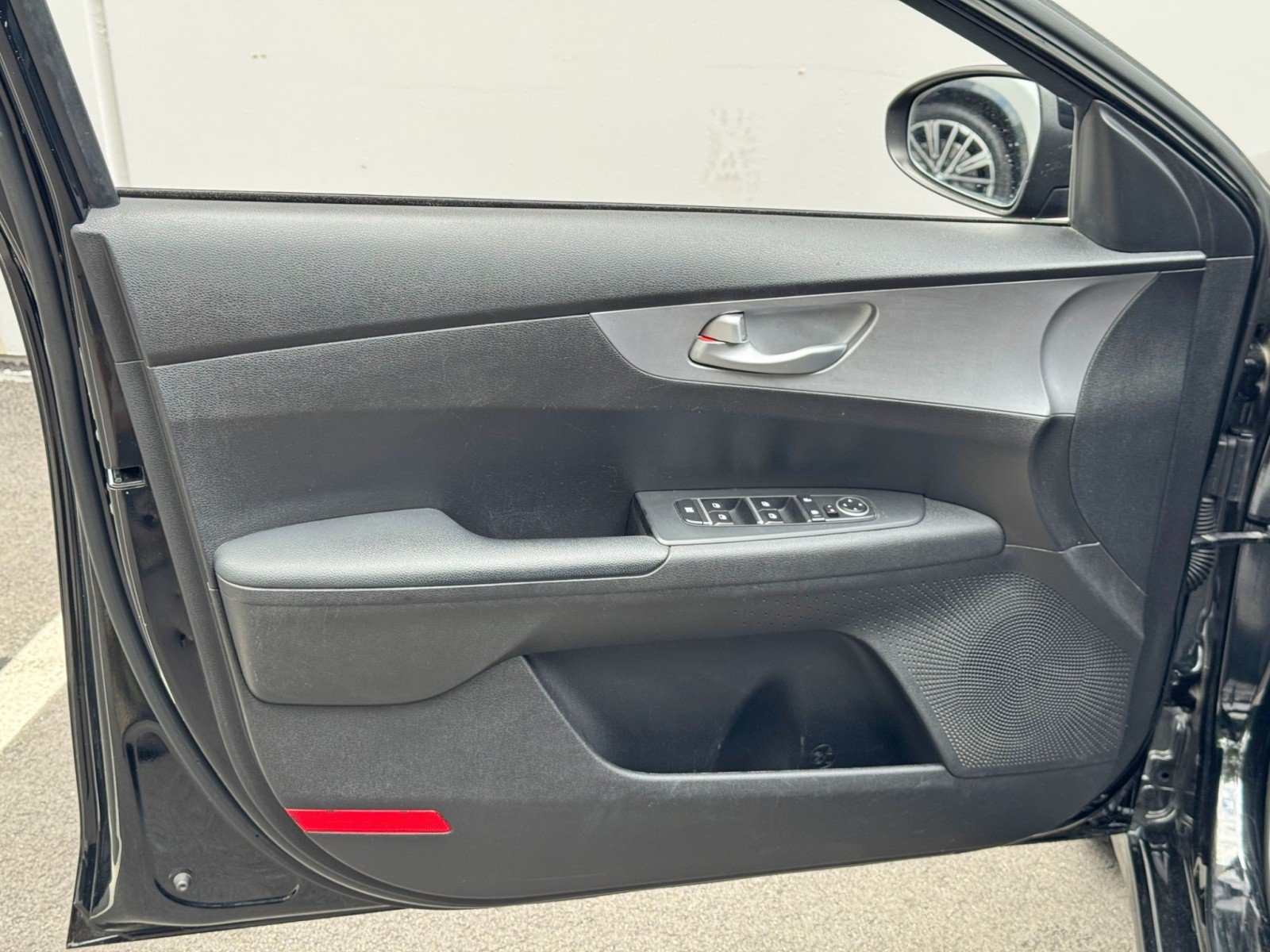 Used 2023 Kia Forte LXS FWD image 33