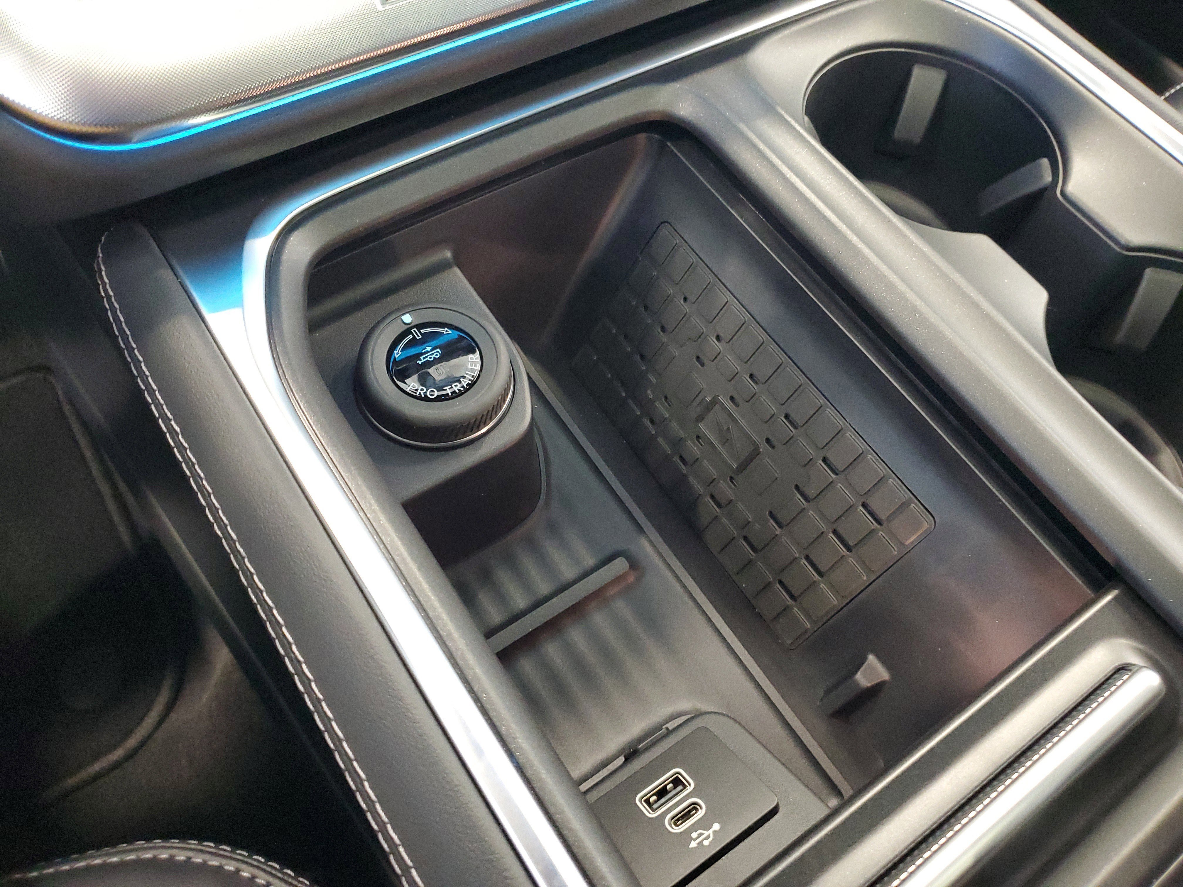 New 2025 Ford Expedition Platinum w/ Stealth Performance Package image 21