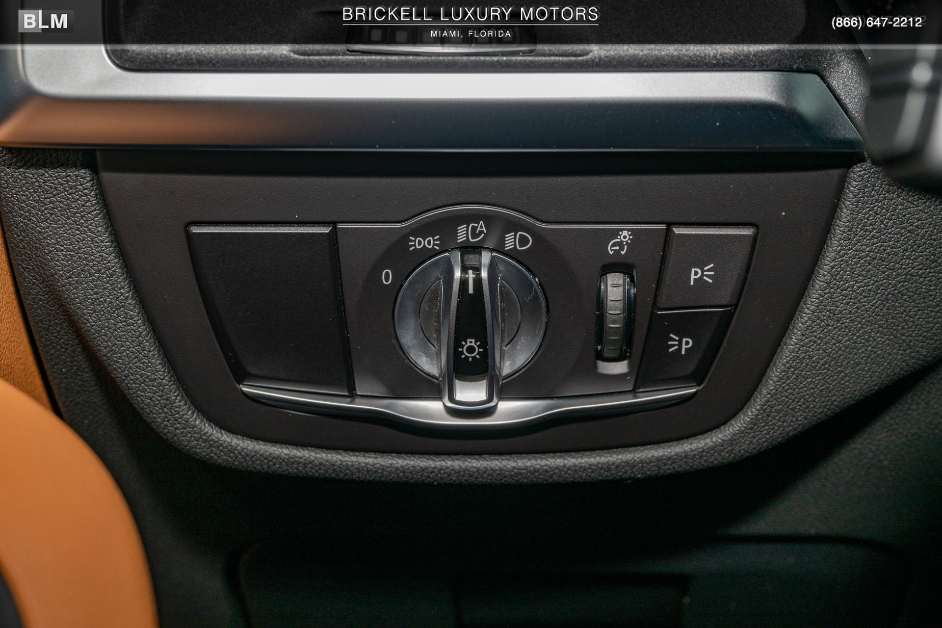 Used 2024 BMW X4 xDrive30i w/ M Sport Package AWD/4WD image 63