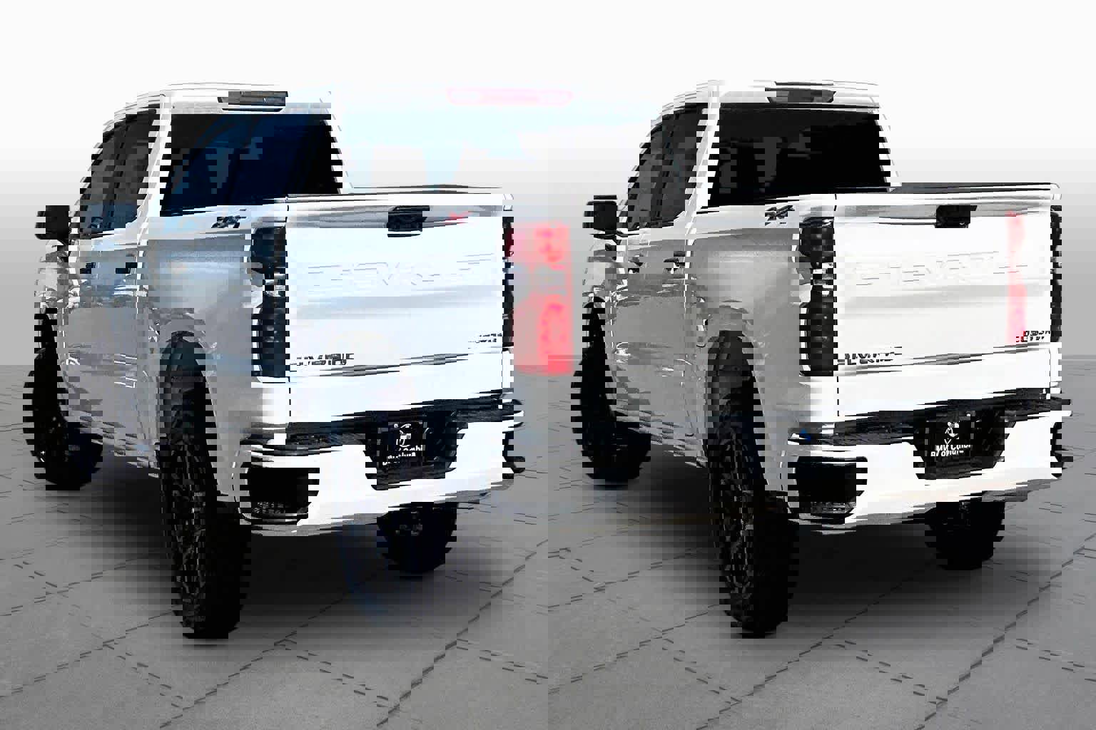 Used 2025 Chevrolet Silverado 1500 Custom image 11