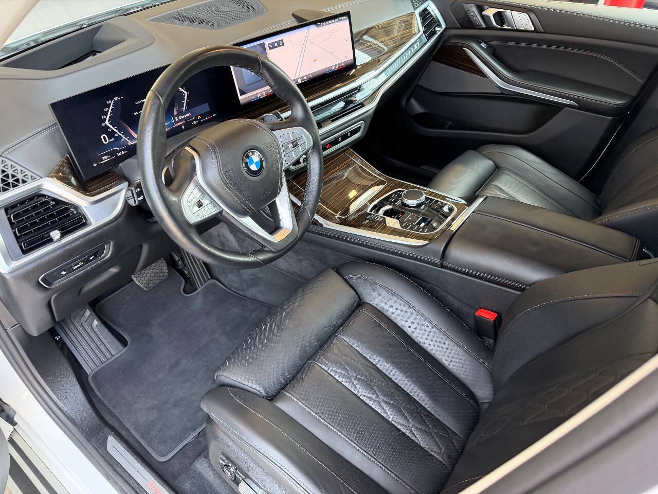 Used 2026 BMW X7 xDrive40i AWD/4WD image 16