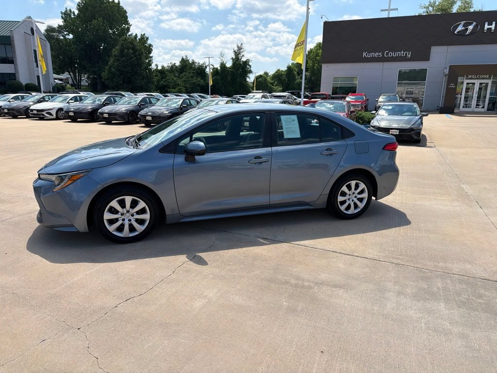 Used 2020 Toyota Corolla LE FWD image 6
