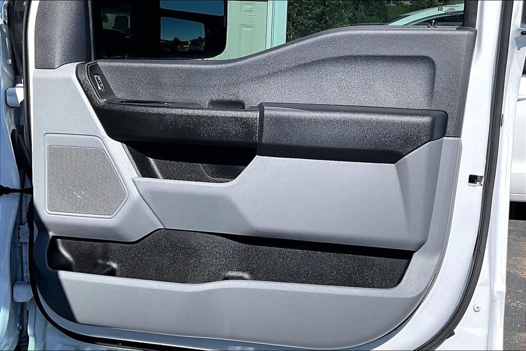 Used 2024 Ford F350 XL w/ XL Chrome Package RWD image 27