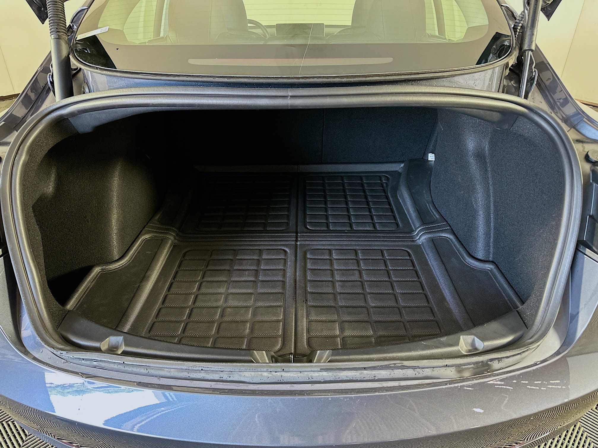 Used 2023 Tesla Model 3 Standard Range RWD image 26